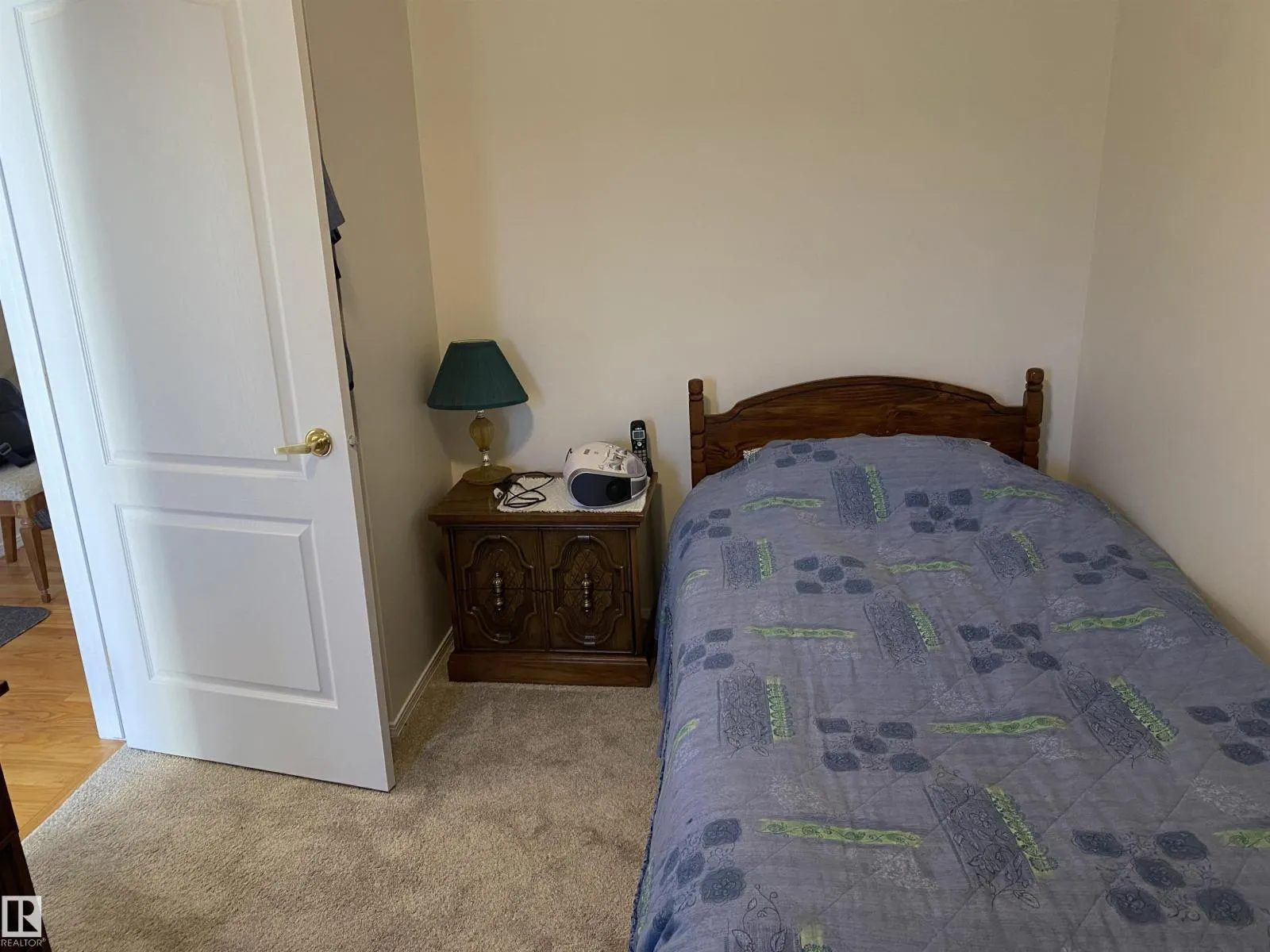#22 13320 124 ST NW
