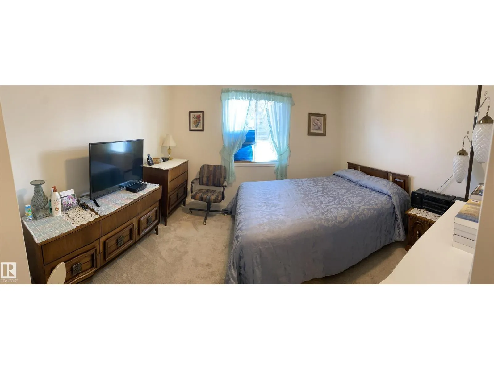 #22 13320 124 ST NW