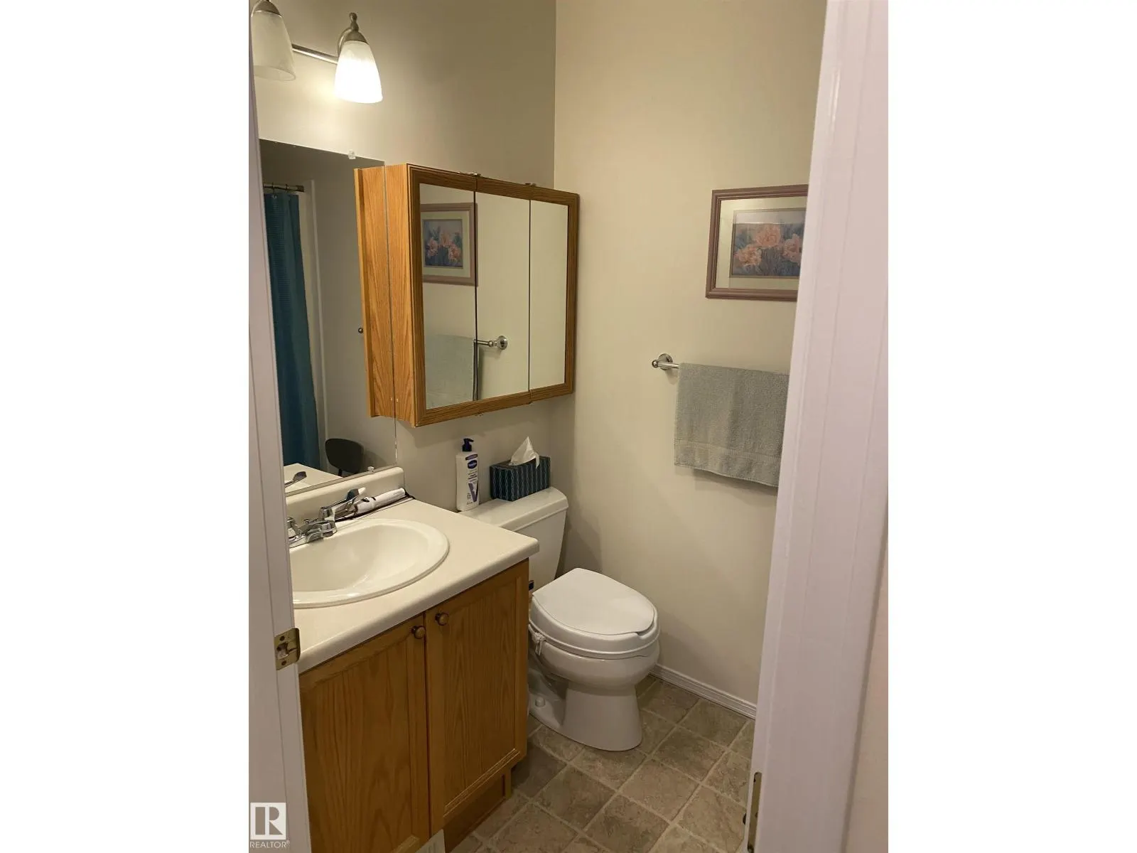 #22 13320 124 ST NW
