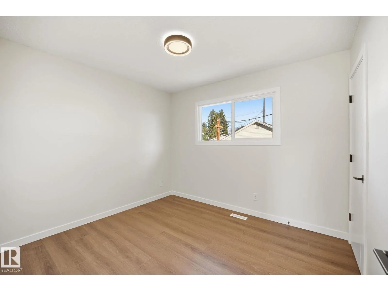 12811 89 ST NW NW