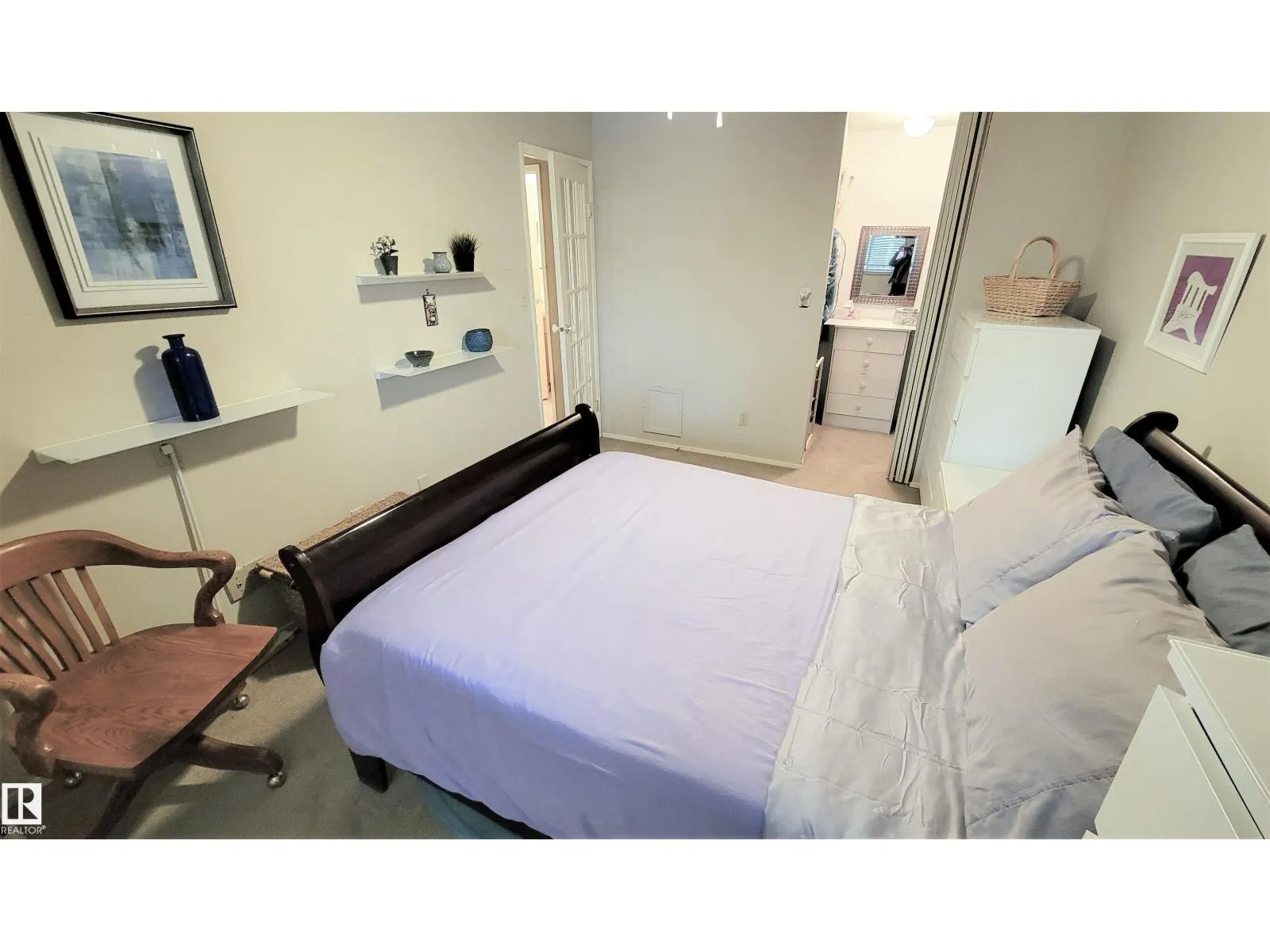 #206 10826 113 ST NW