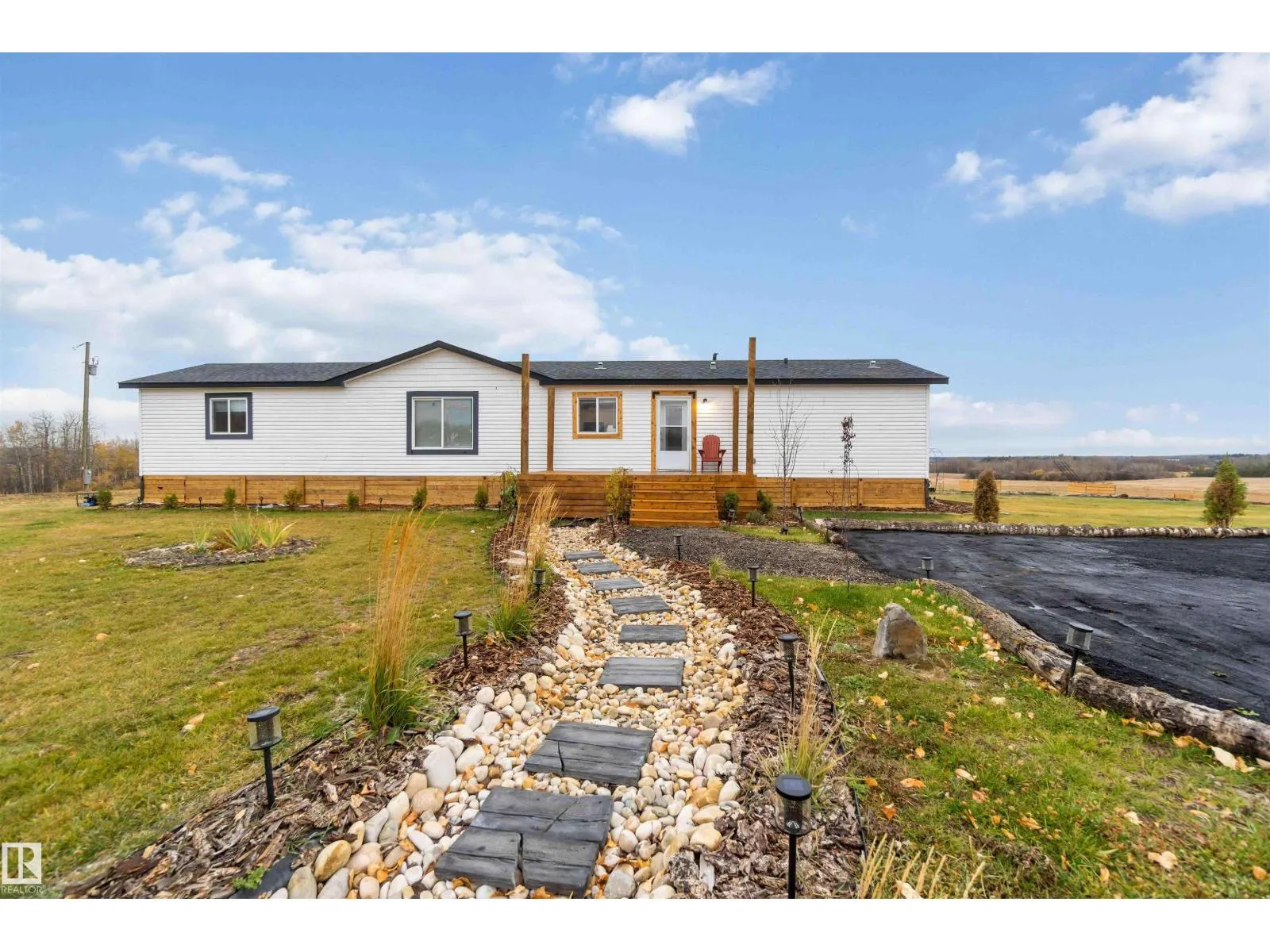 53273 RGE ROAD 215