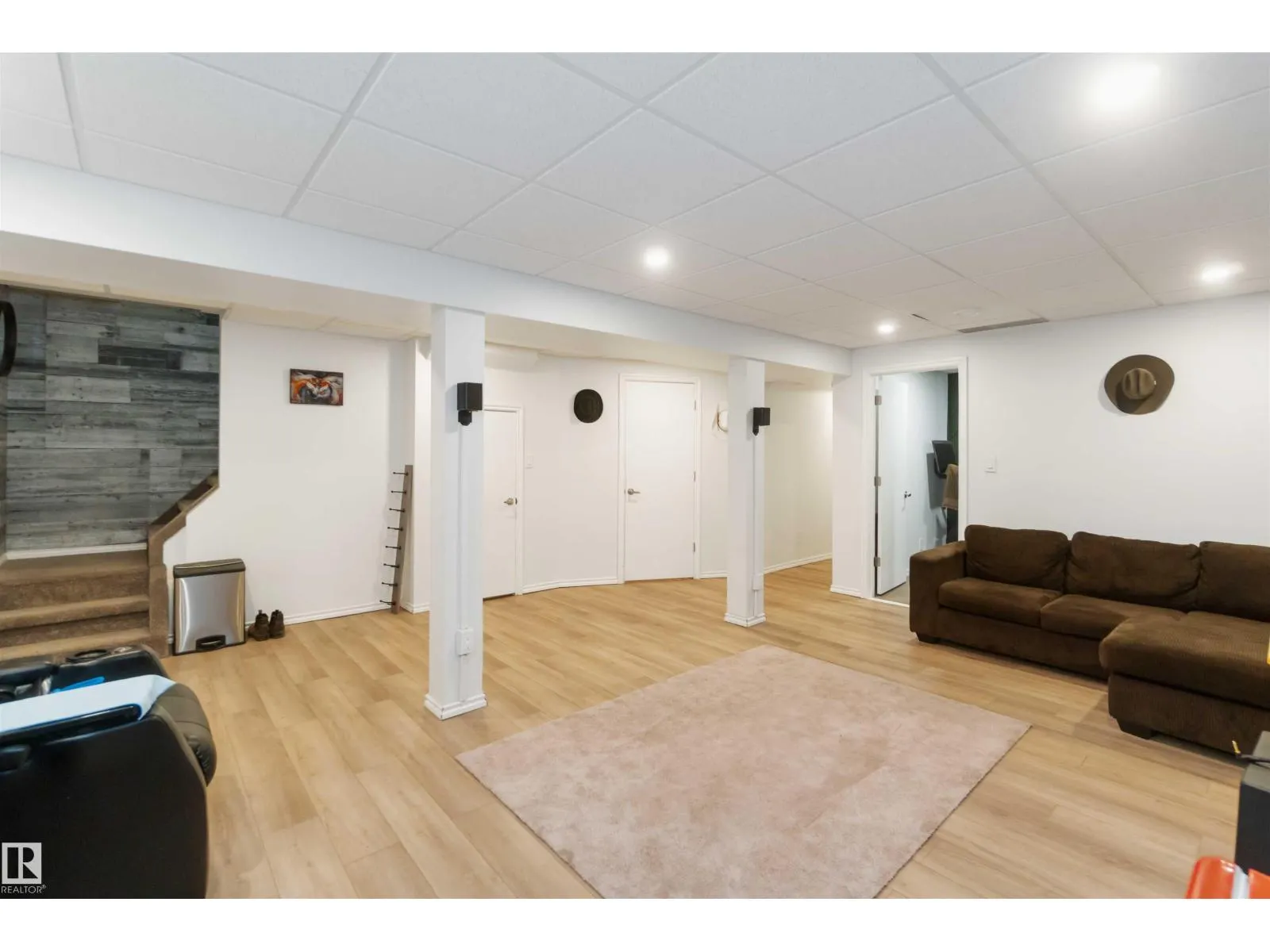 53273 RGE ROAD 215