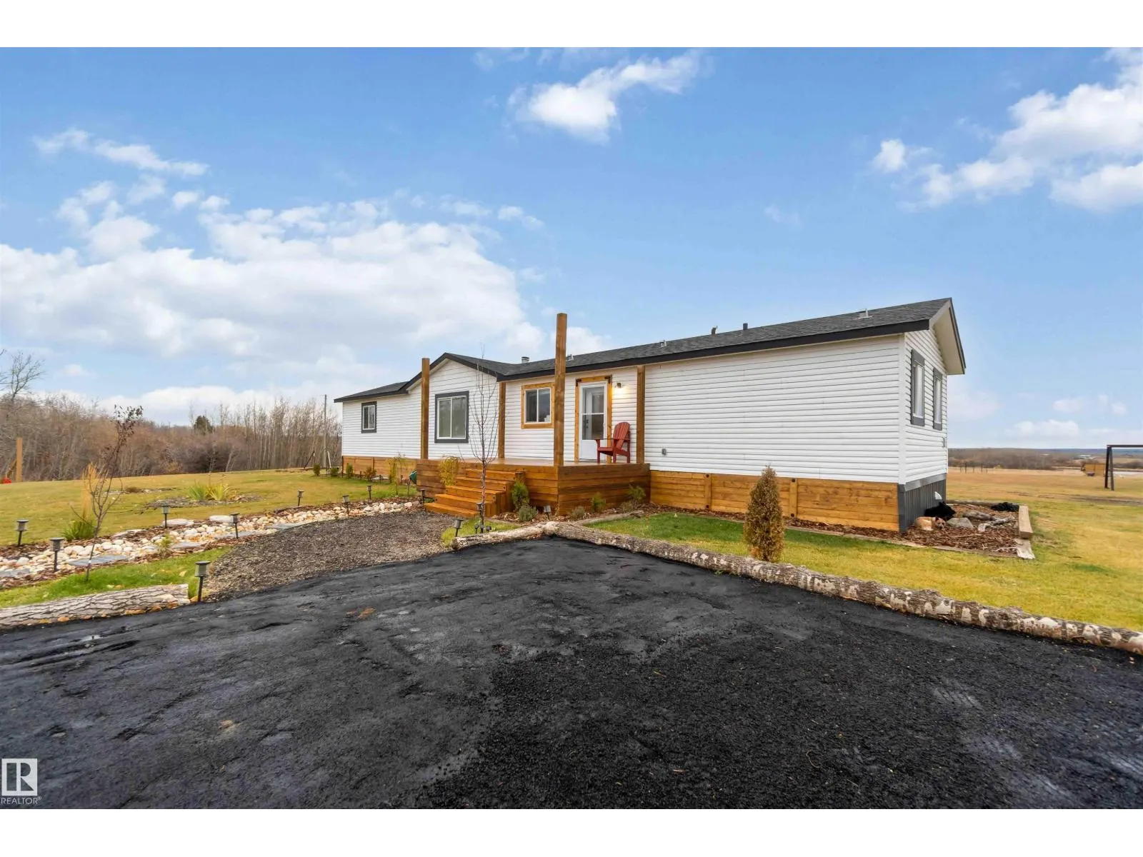 53273 RGE ROAD 215