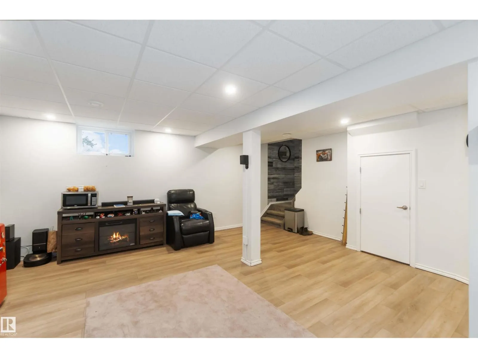 53273 RGE ROAD 215