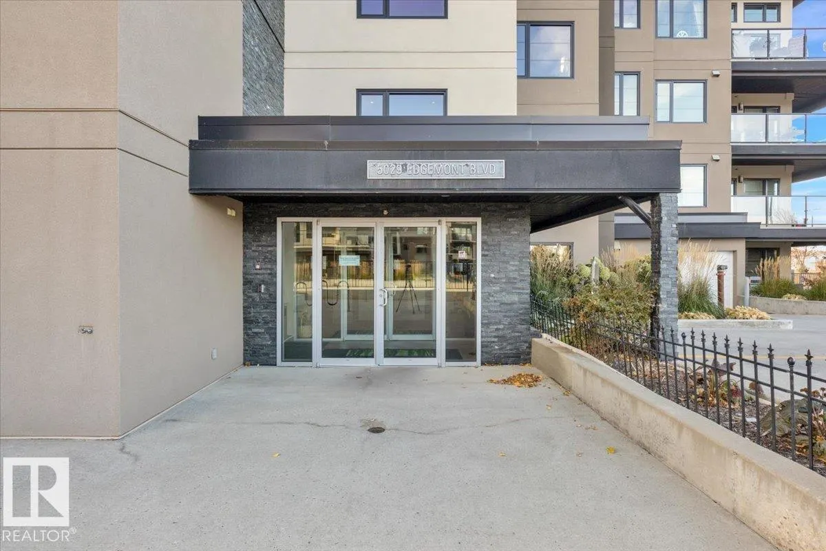 #305 5029 EDGEMONT BV NW