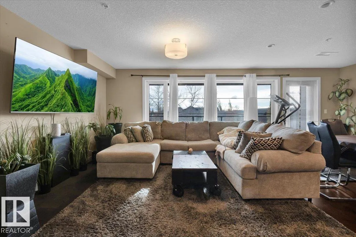 #305 5029 EDGEMONT BV NW