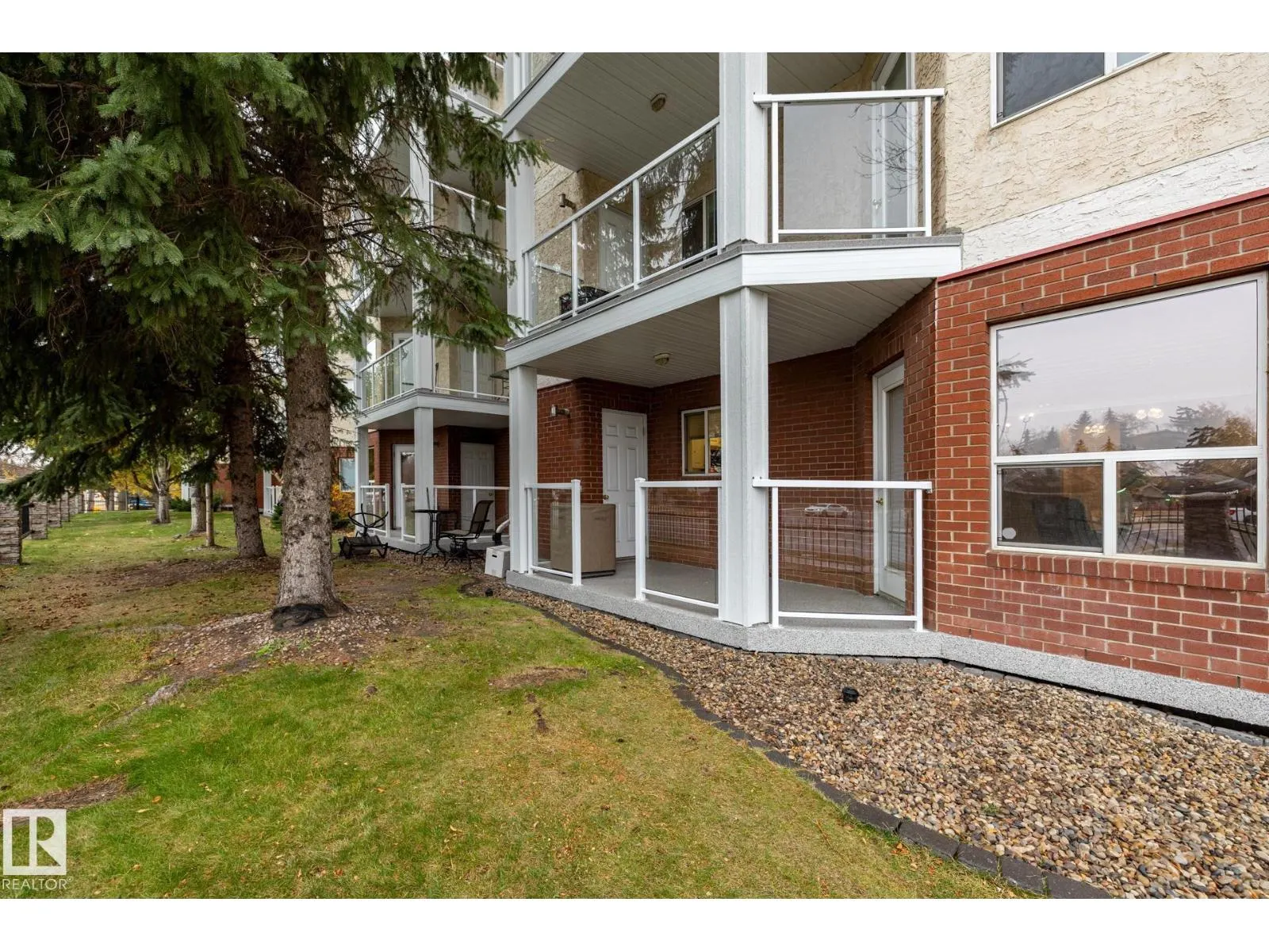 #106 6703 172 ST NW