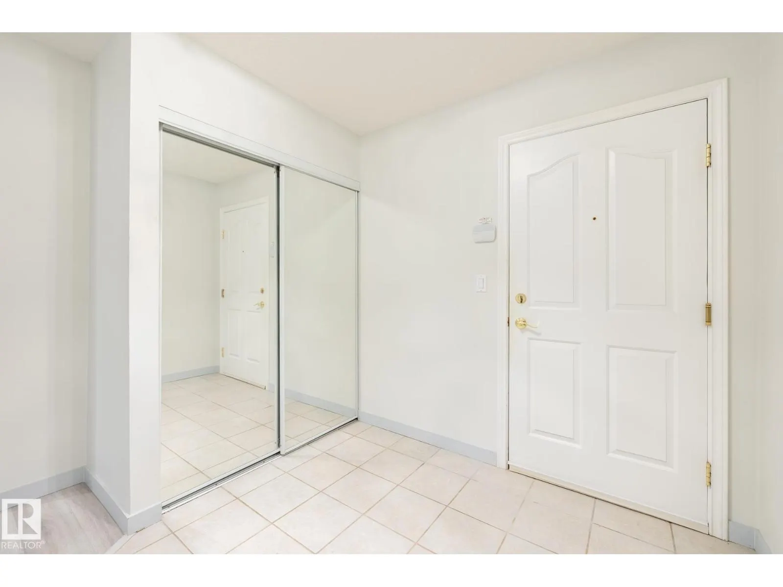 #106 6703 172 ST NW