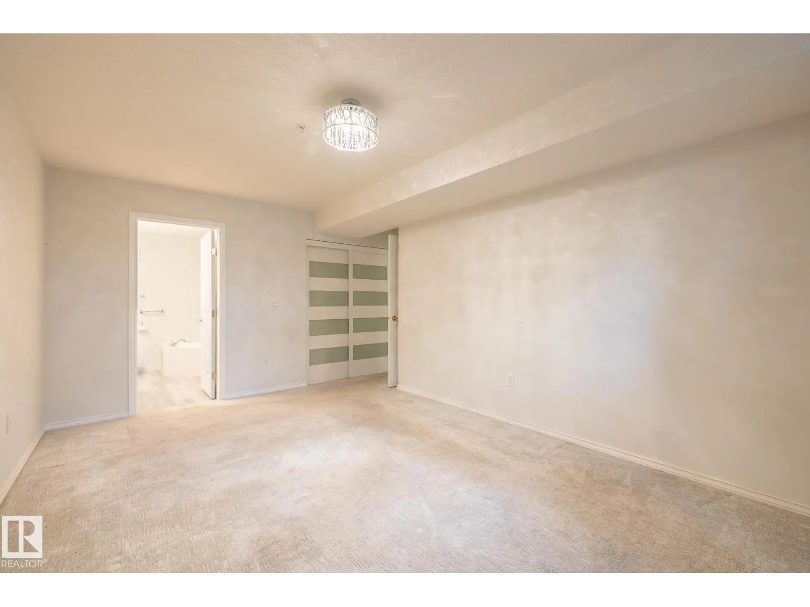 #106 6703 172 ST NW
