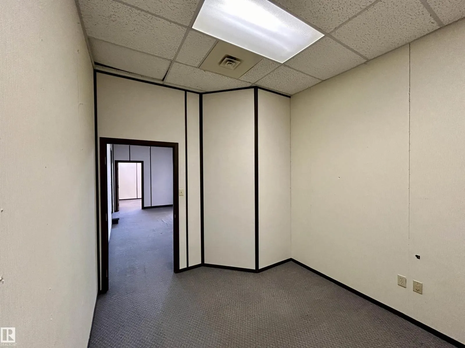 4814 49 ST