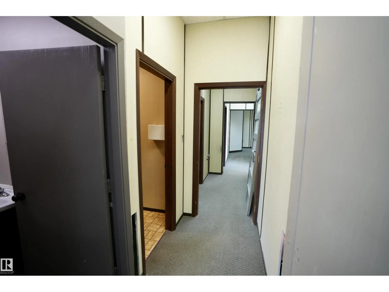 4814 49 ST