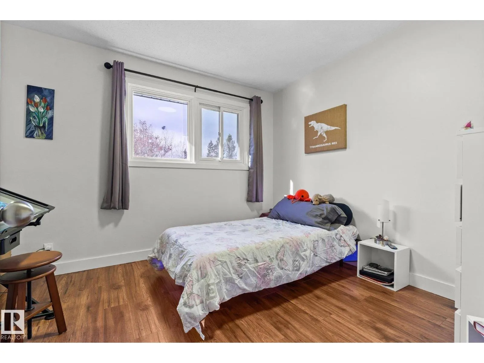 4911 46 St