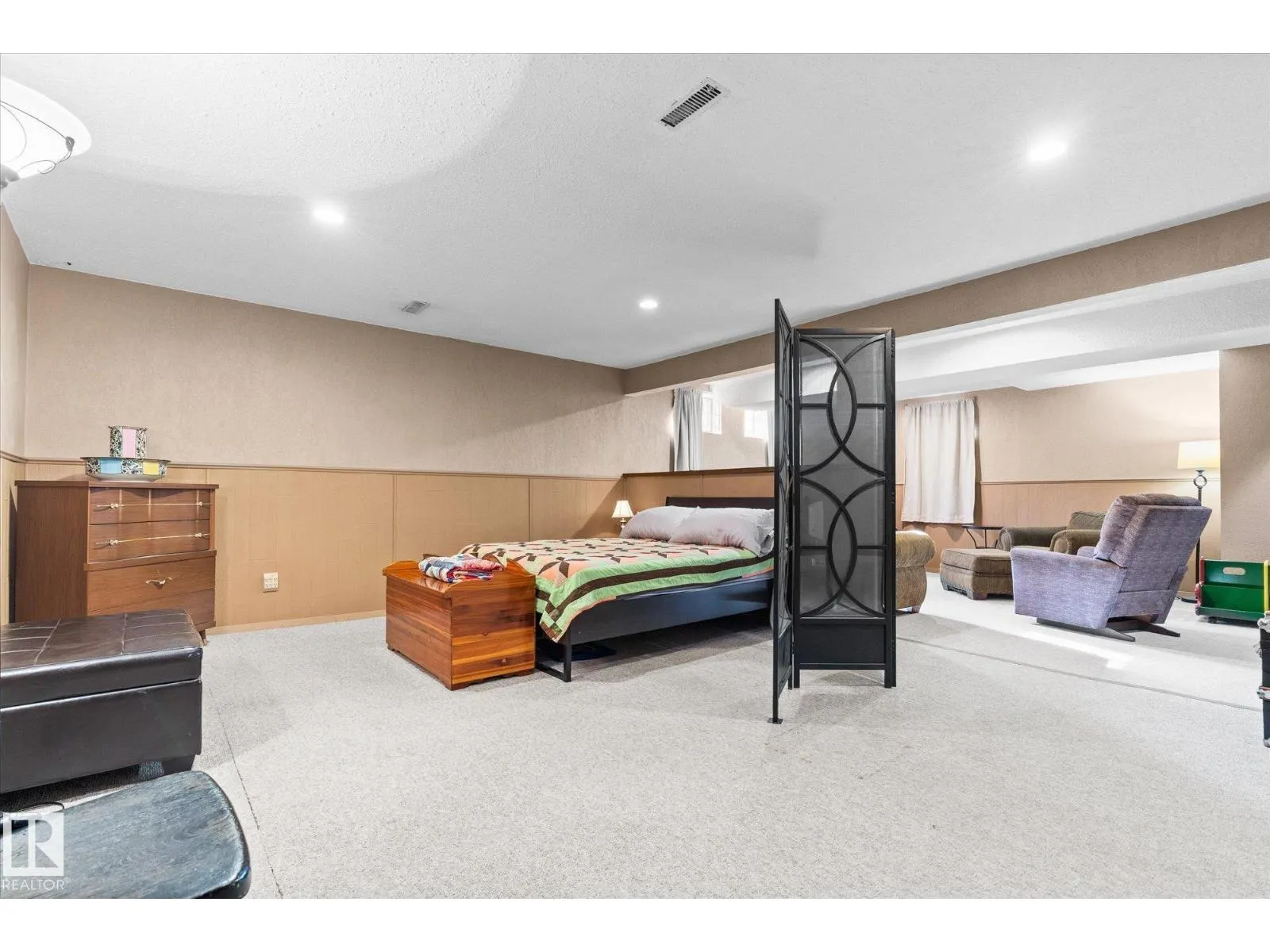 4911 46 St