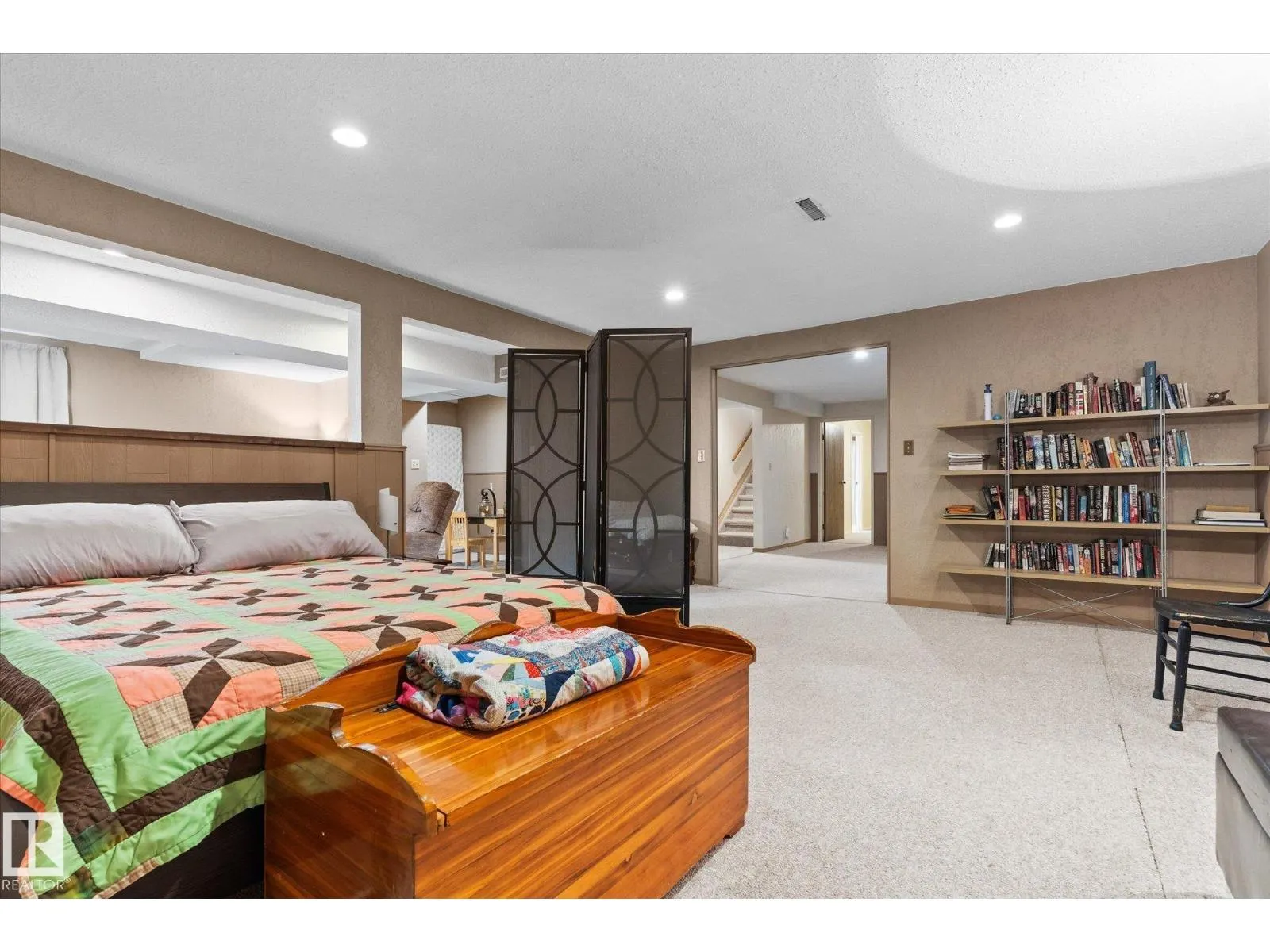4911 46 St