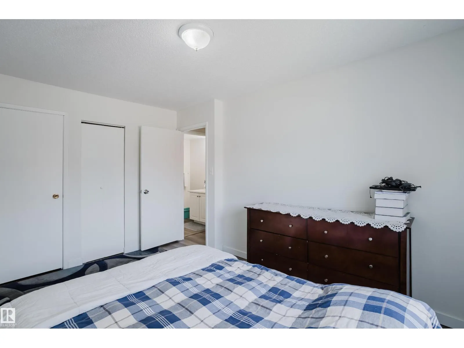 2908 116A AV NW