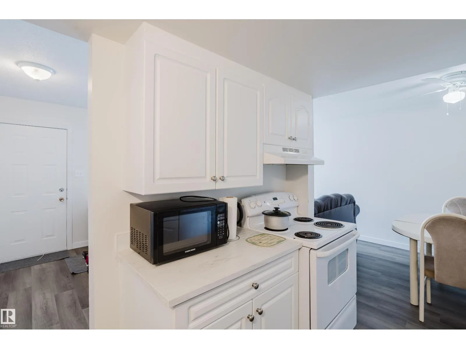 2908 116A AV NW