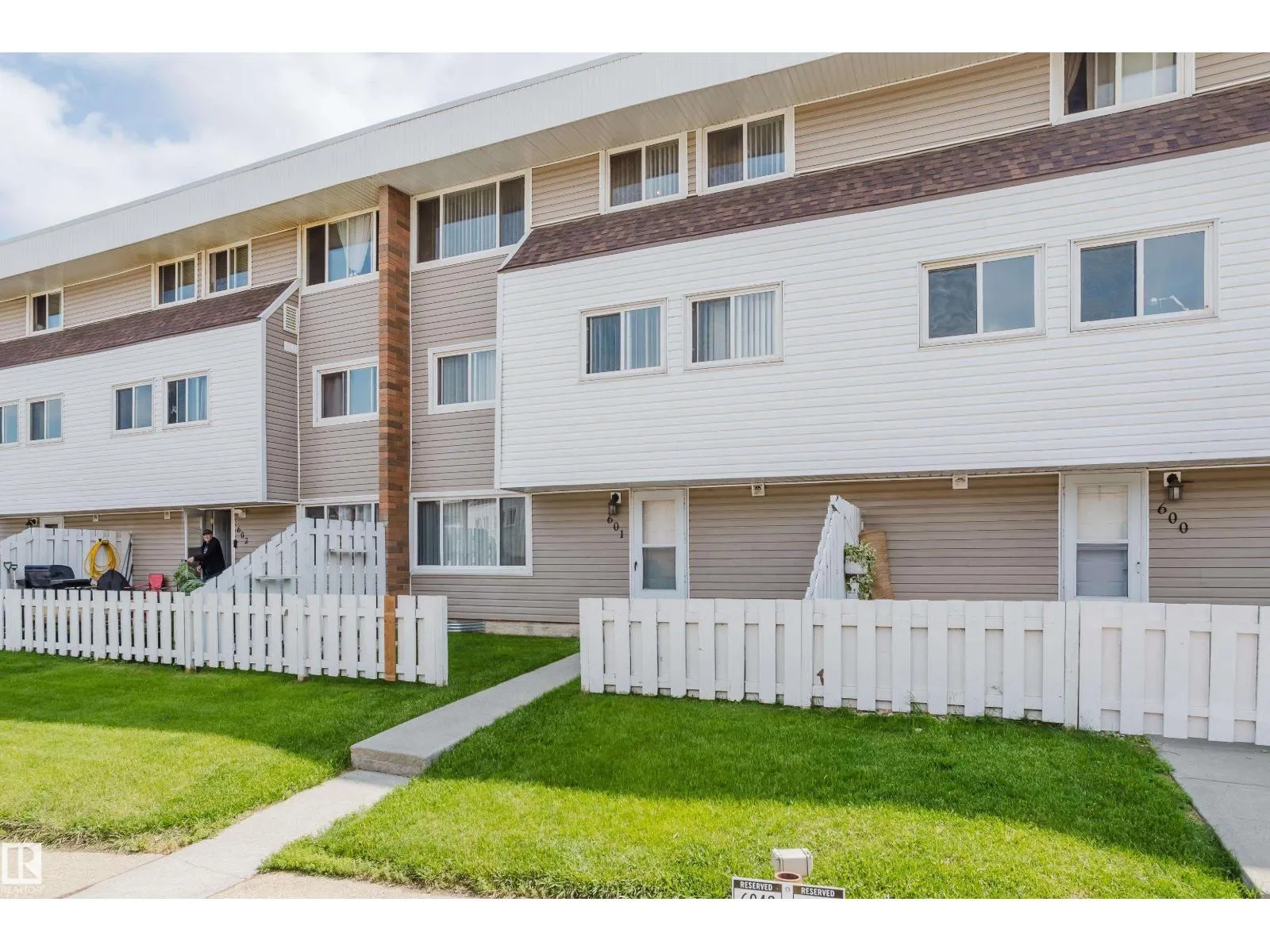 2908 116A AV NW