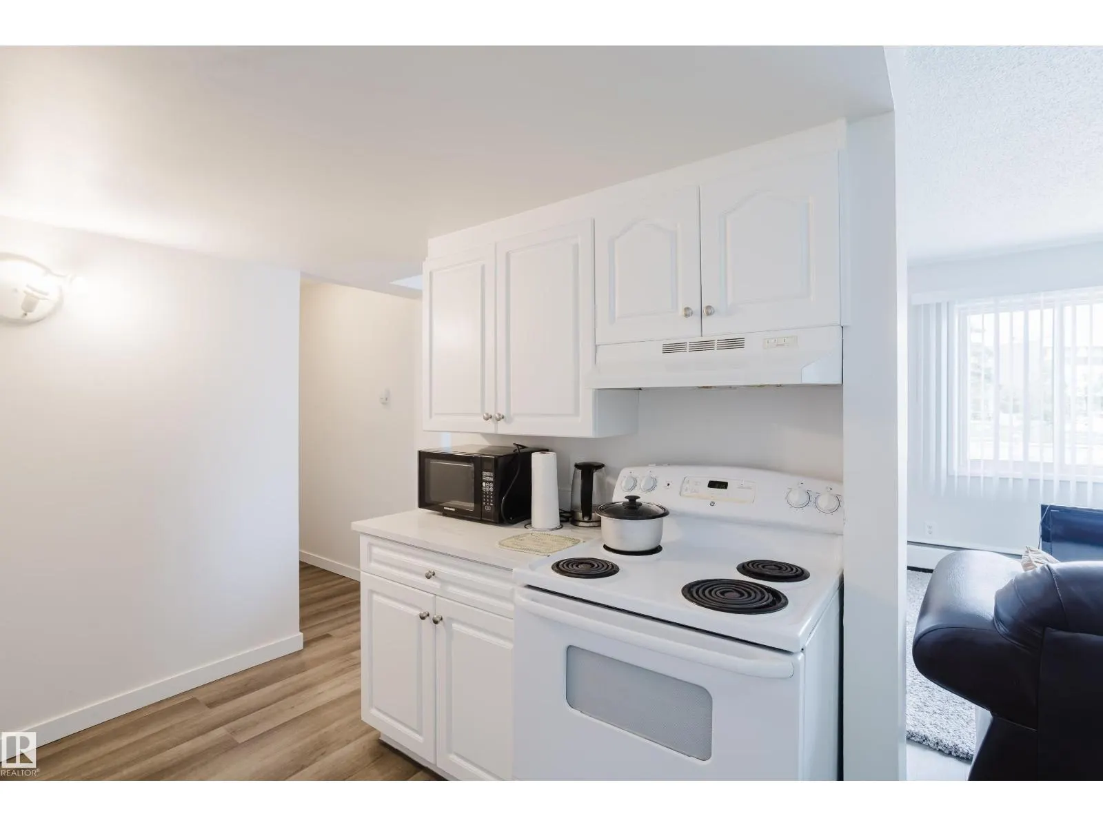 2908 116A AV NW