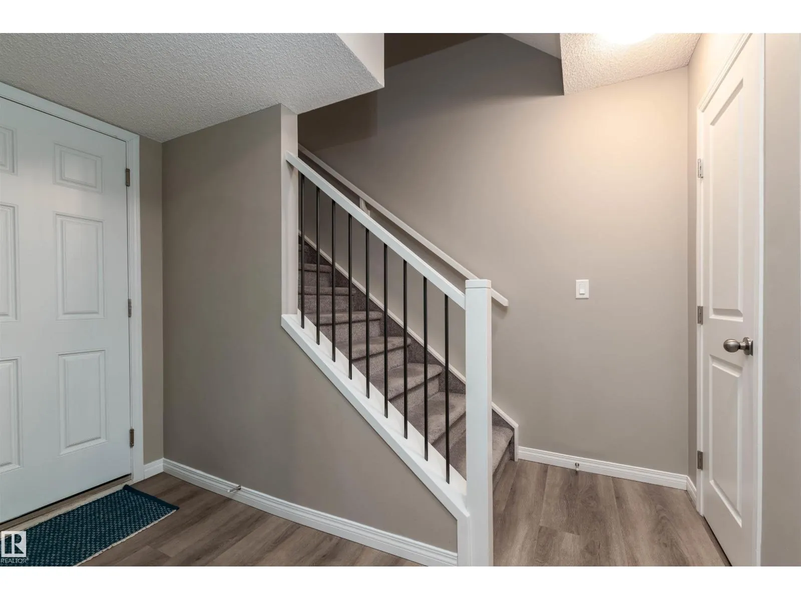 #105 2072 WONNACOTT WY SW