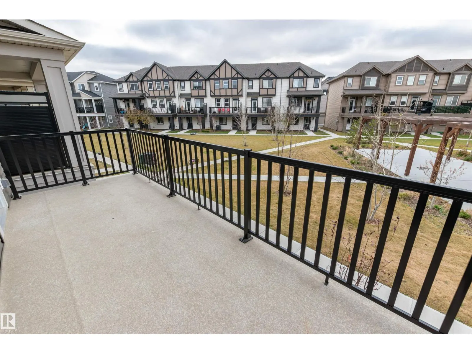 #105 2072 WONNACOTT WY SW