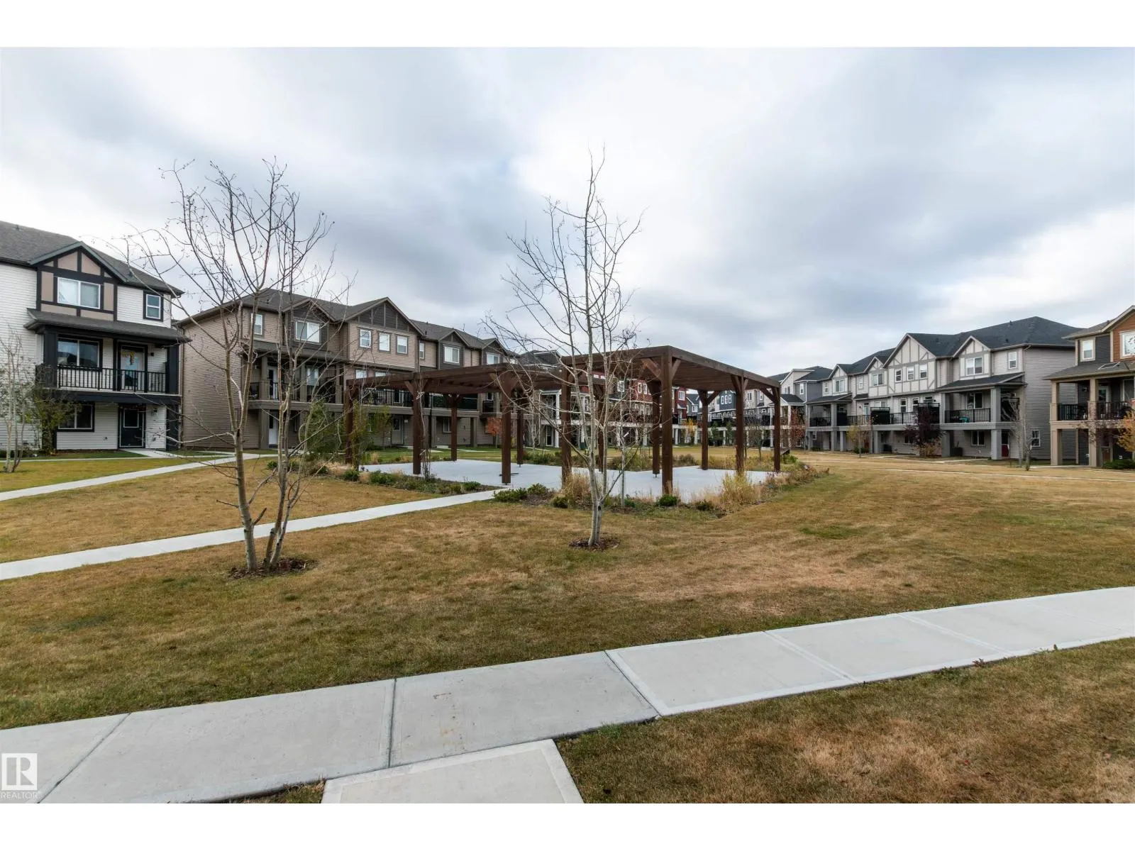 #105 2072 WONNACOTT WY SW