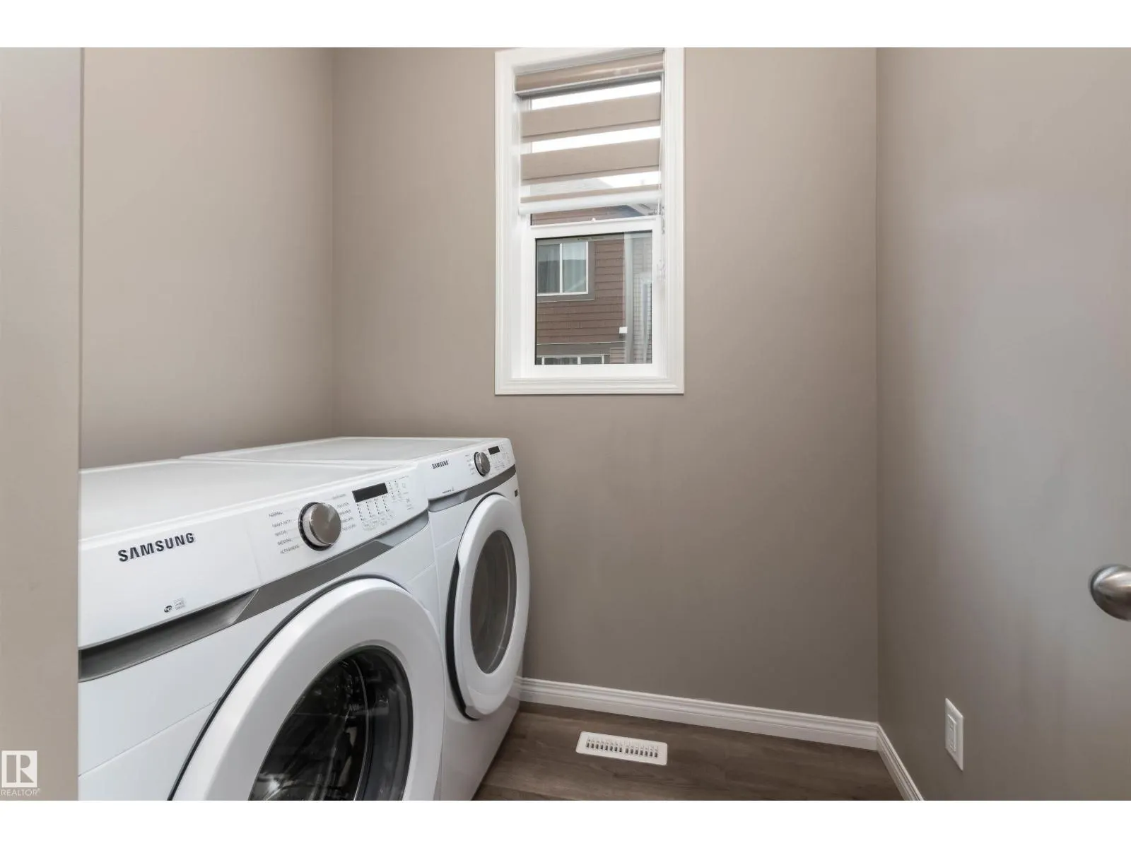 #105 2072 WONNACOTT WY SW