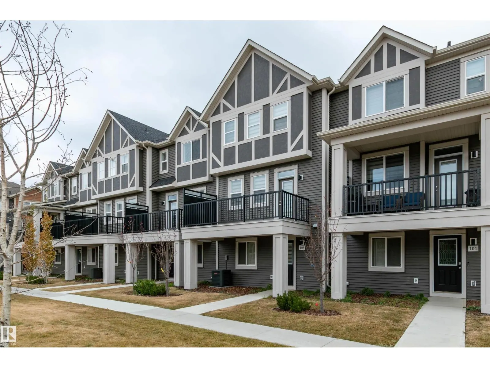 #105 2072 WONNACOTT WY SW