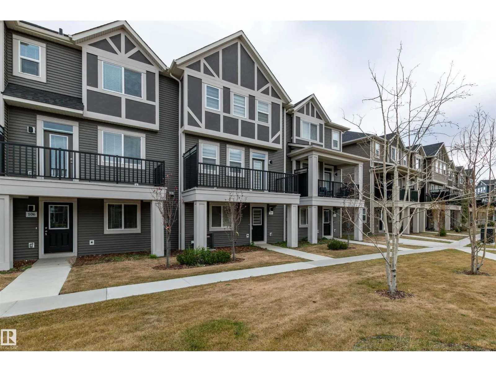 #105 2072 WONNACOTT WY SW