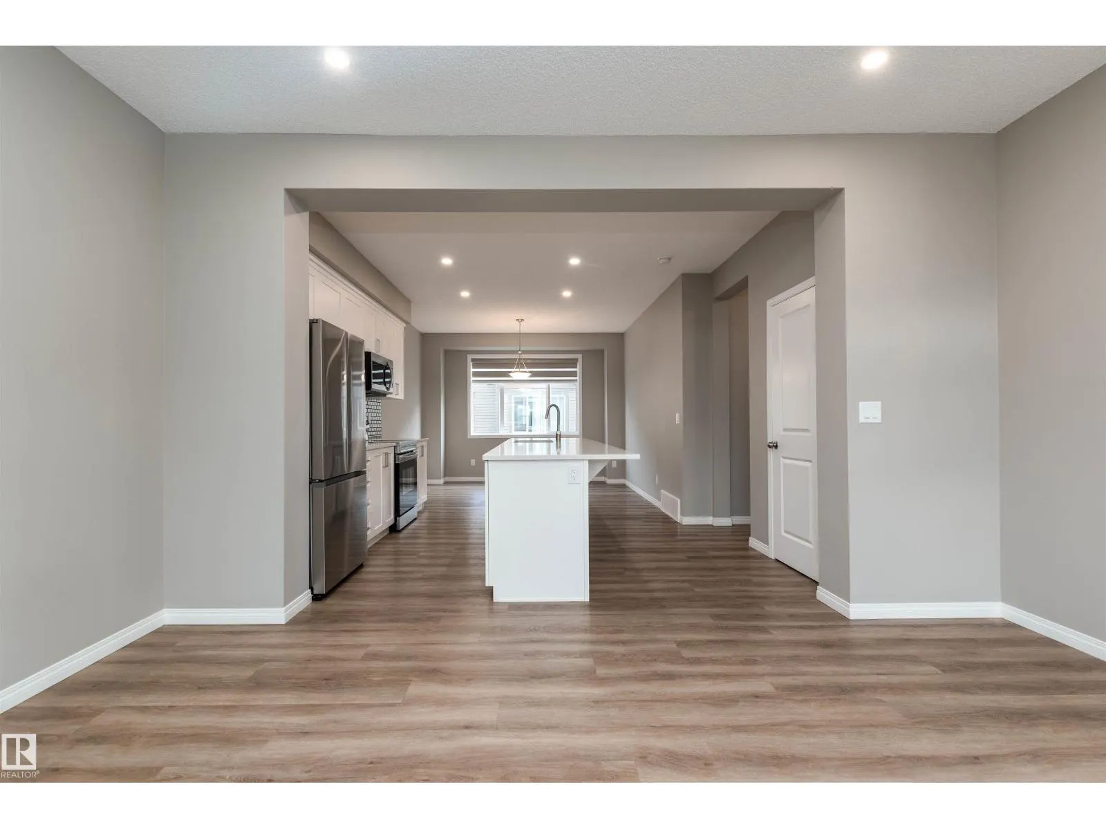 #105 2072 WONNACOTT WY SW