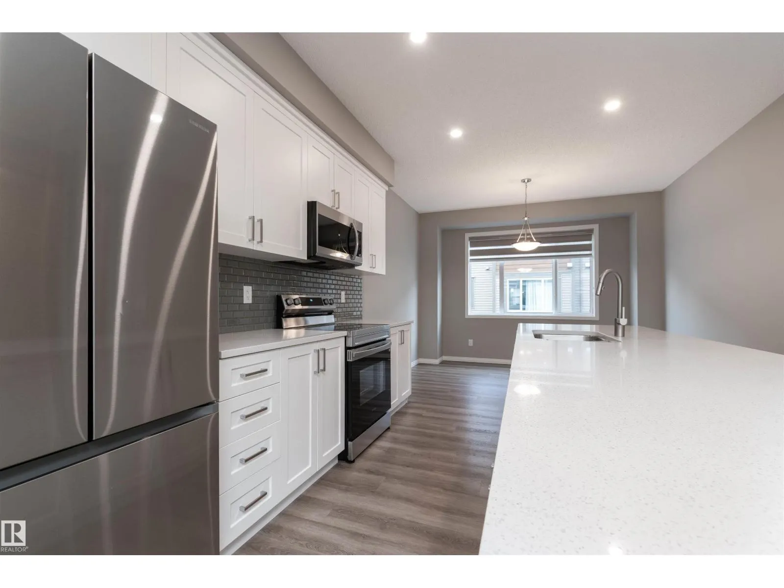 #105 2072 WONNACOTT WY SW