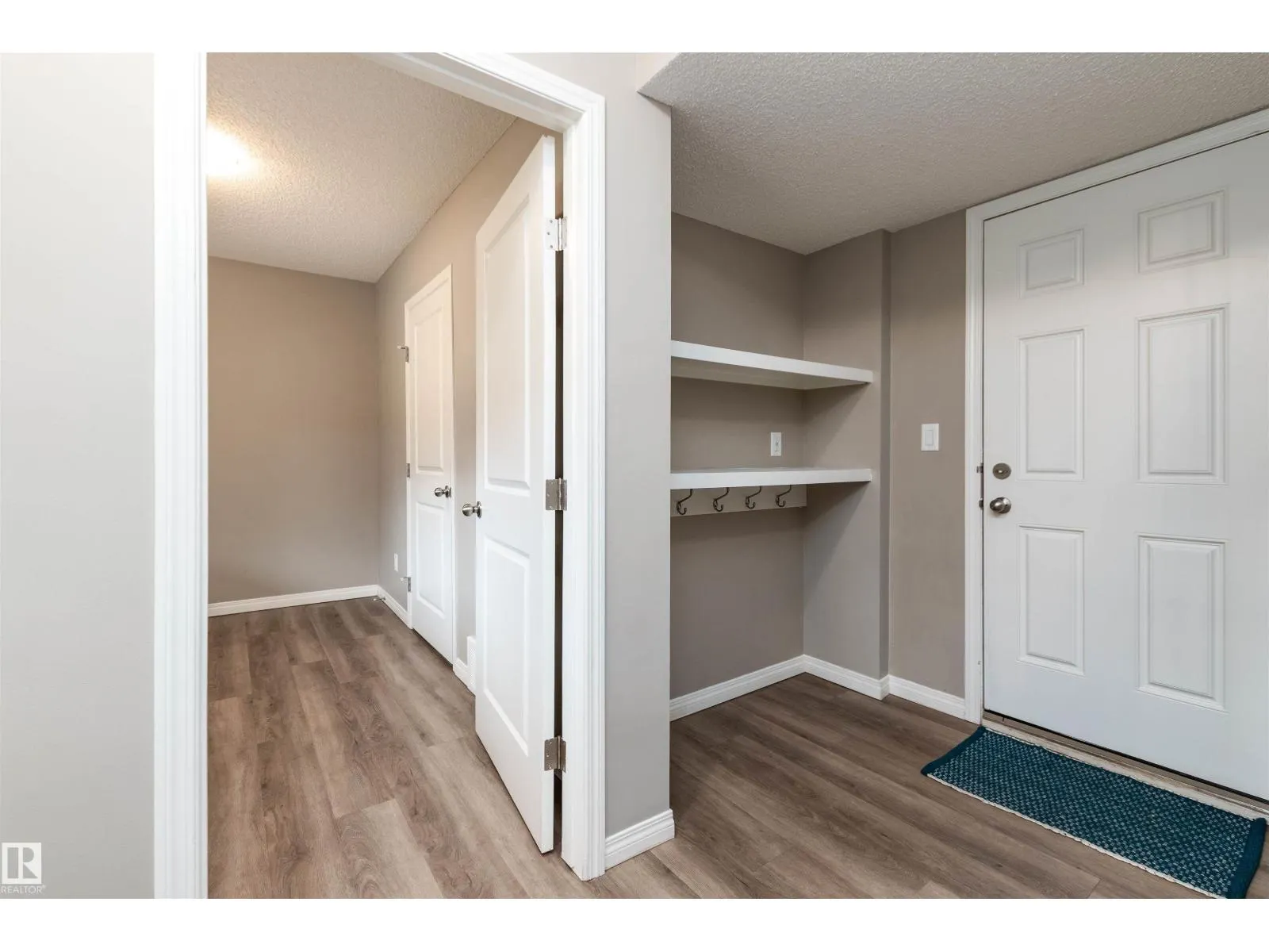 #105 2072 WONNACOTT WY SW