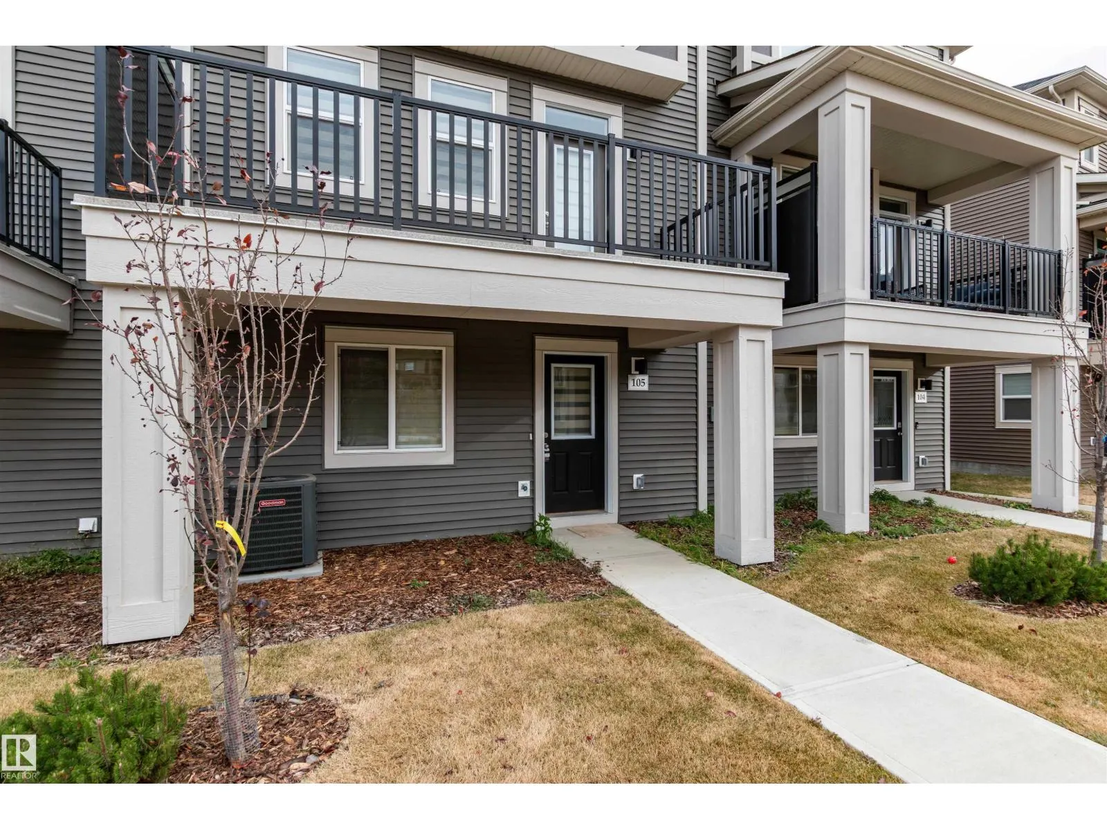 #105 2072 WONNACOTT WY SW