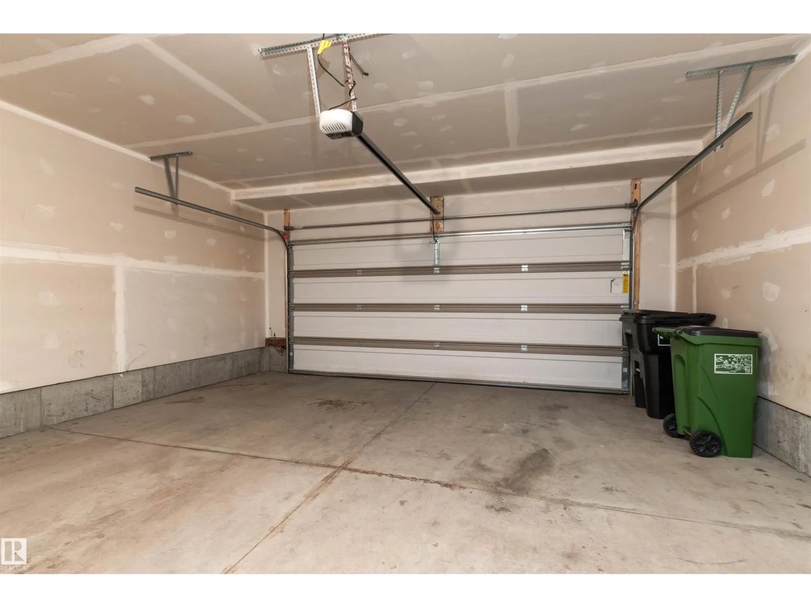 #105 2072 WONNACOTT WY SW