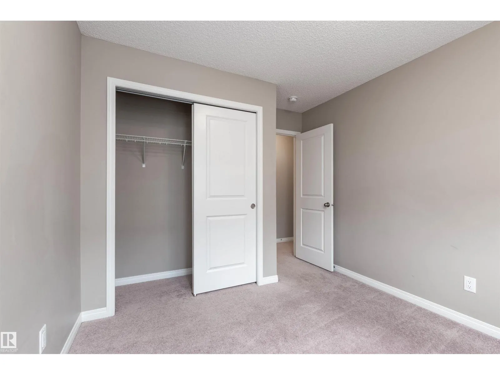 #105 2072 WONNACOTT WY SW