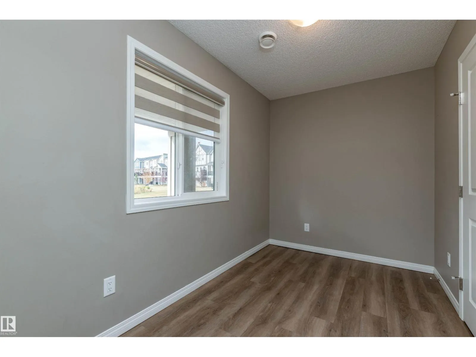 #105 2072 WONNACOTT WY SW