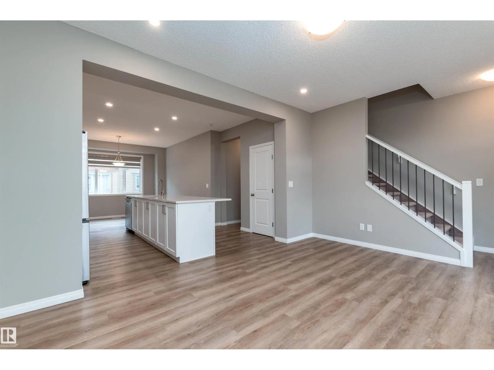 #105 2072 WONNACOTT WY SW