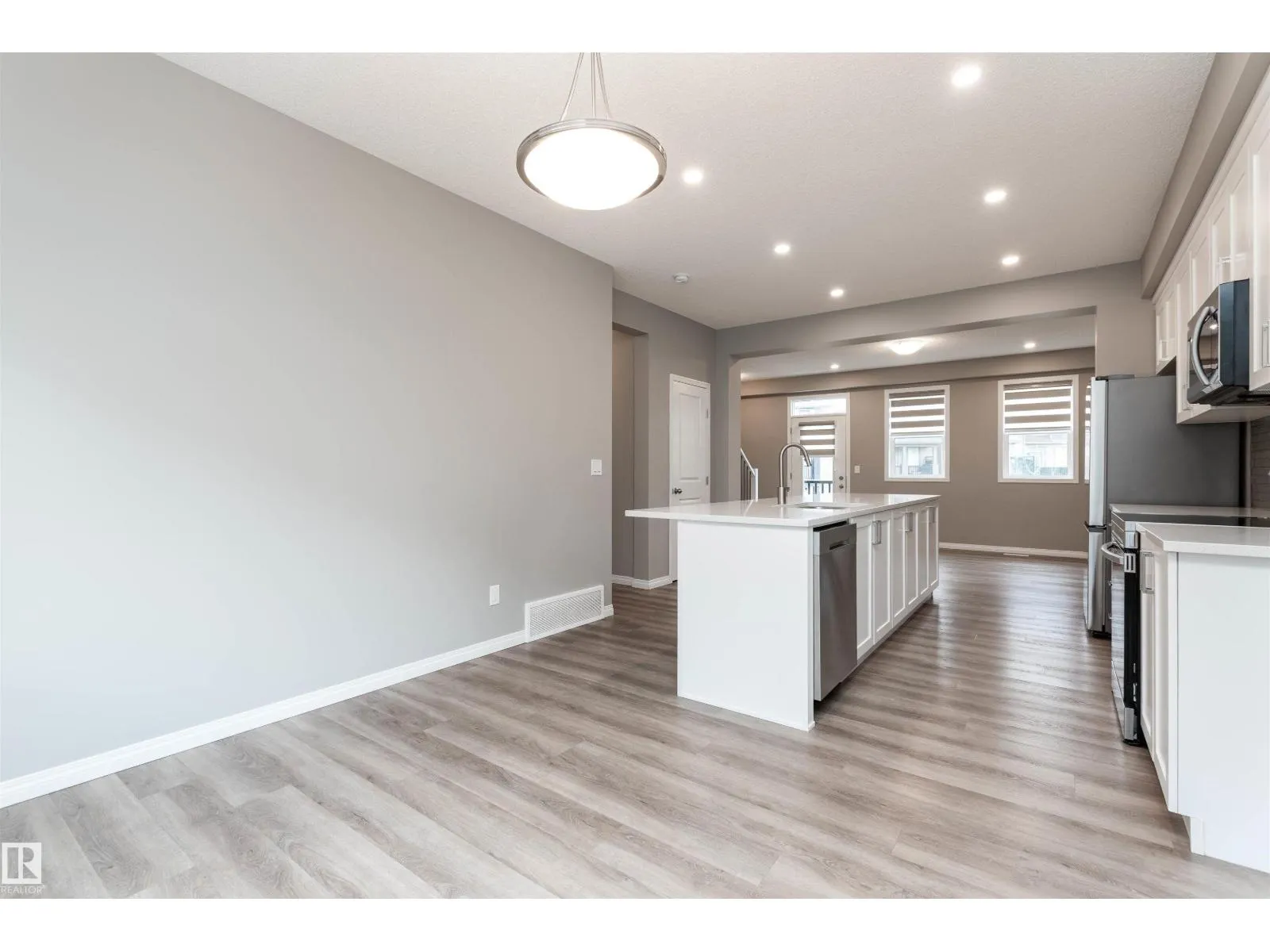 #105 2072 WONNACOTT WY SW