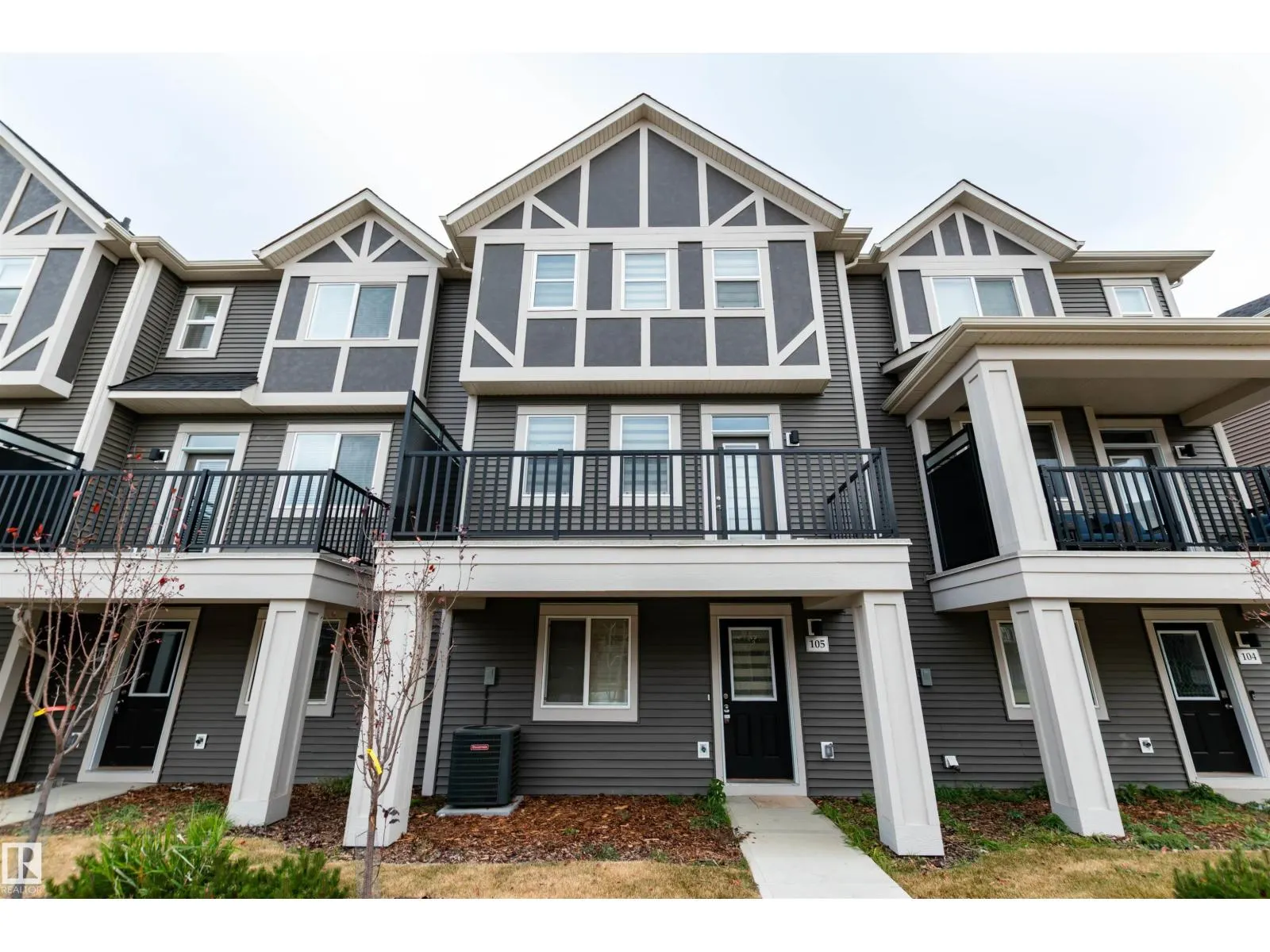 #105 2072 WONNACOTT WY SW