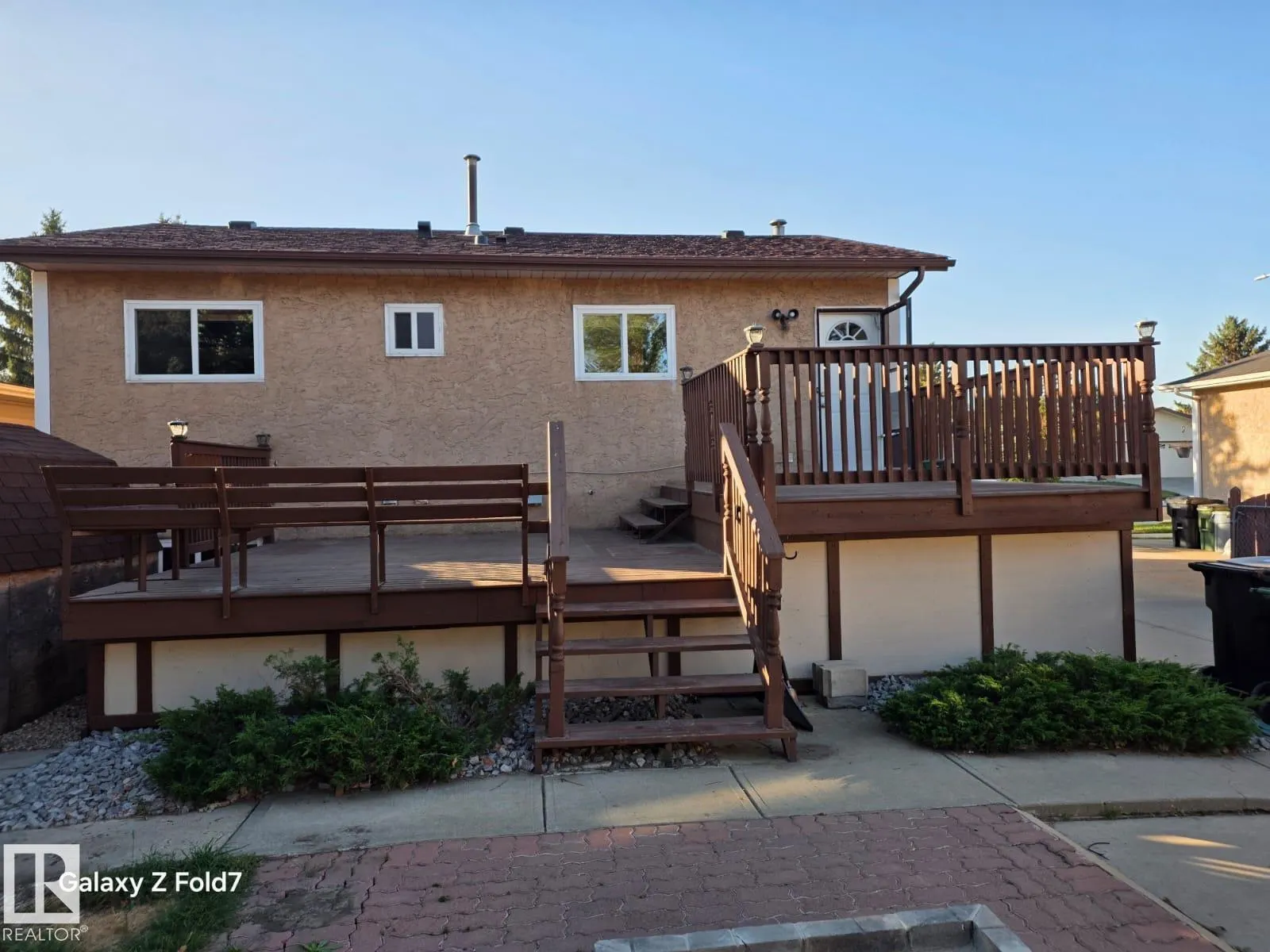3428 143 AV NW