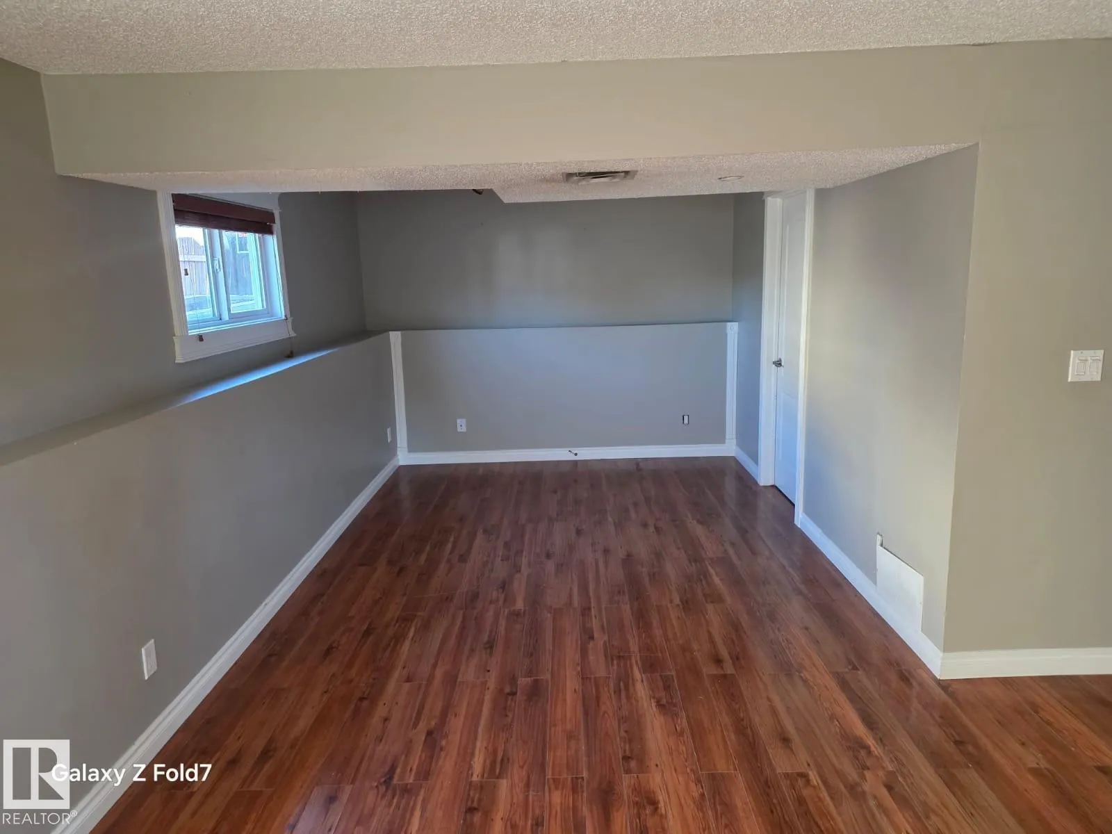 3428 143 AV NW