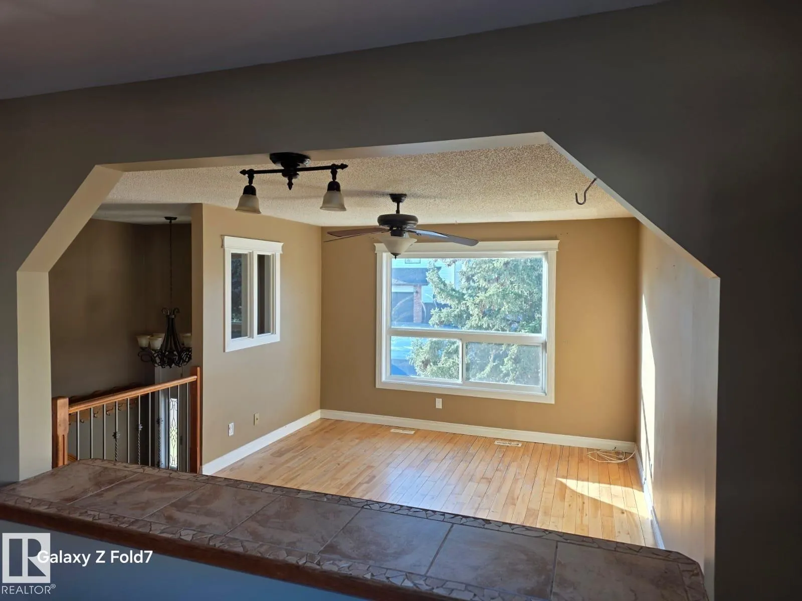 3428 143 AV NW