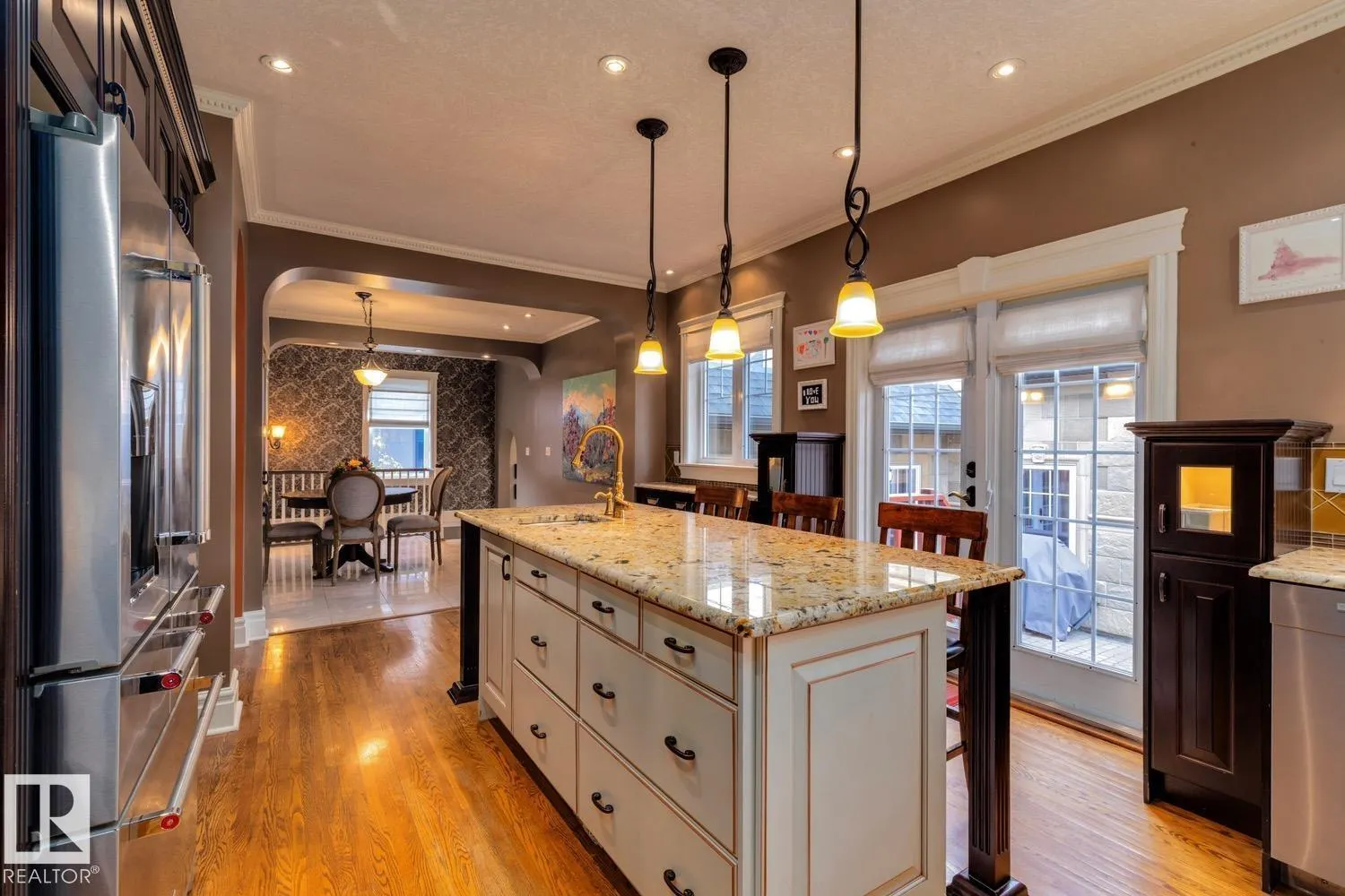 6306 111 AV NW NW