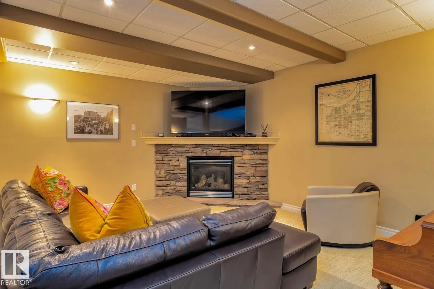 6306 111 AV NW NW