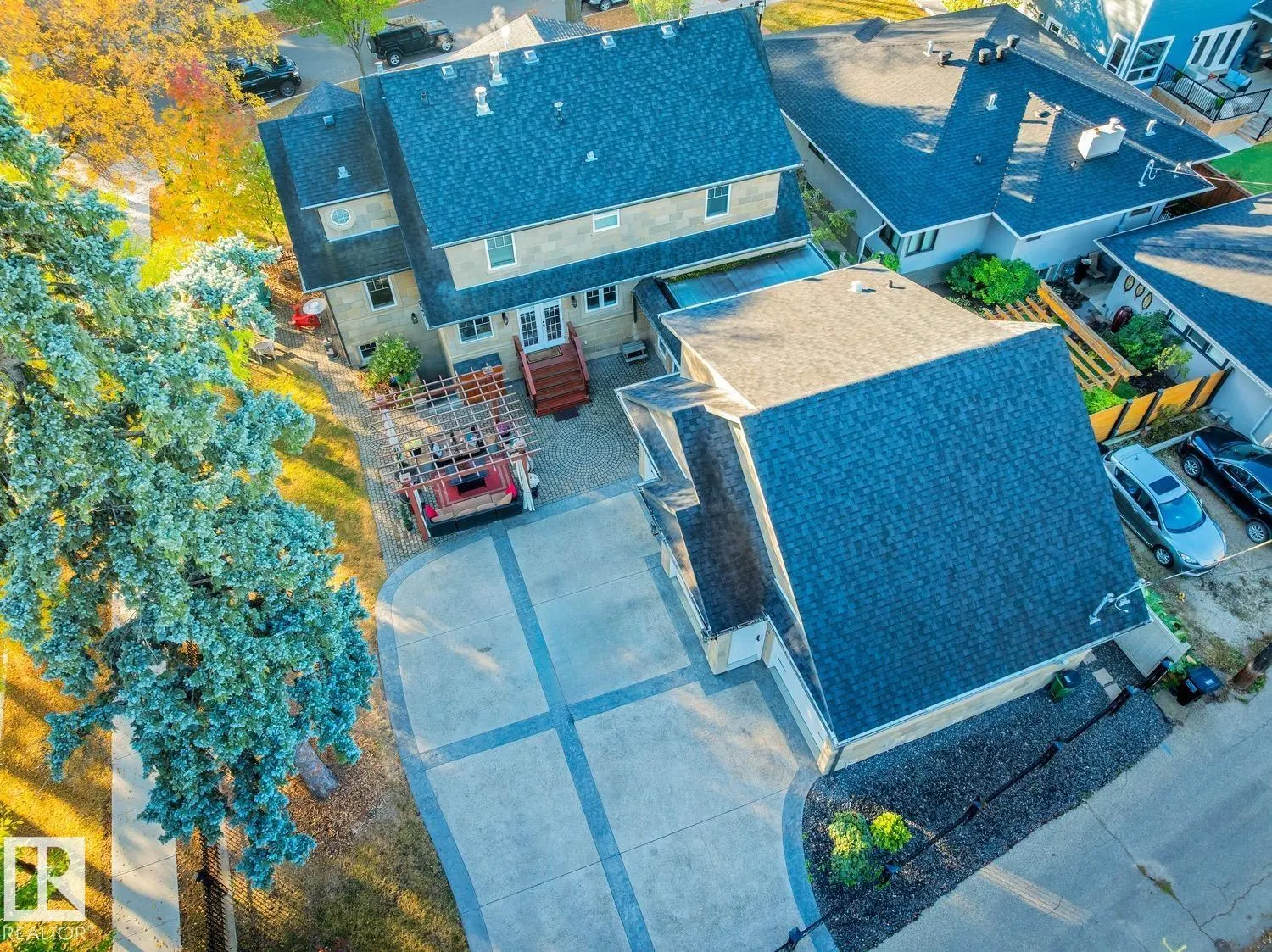 6306 111 AV NW NW