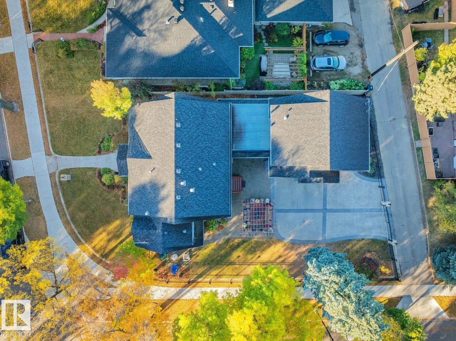 6306 111 AV NW NW
