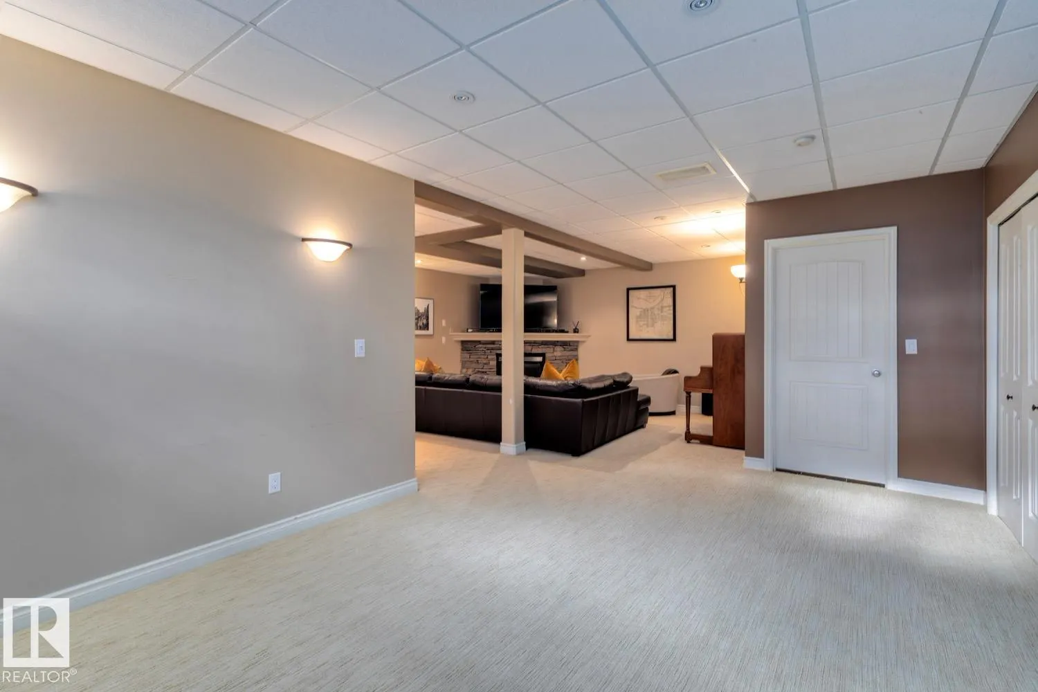 6306 111 AV NW NW