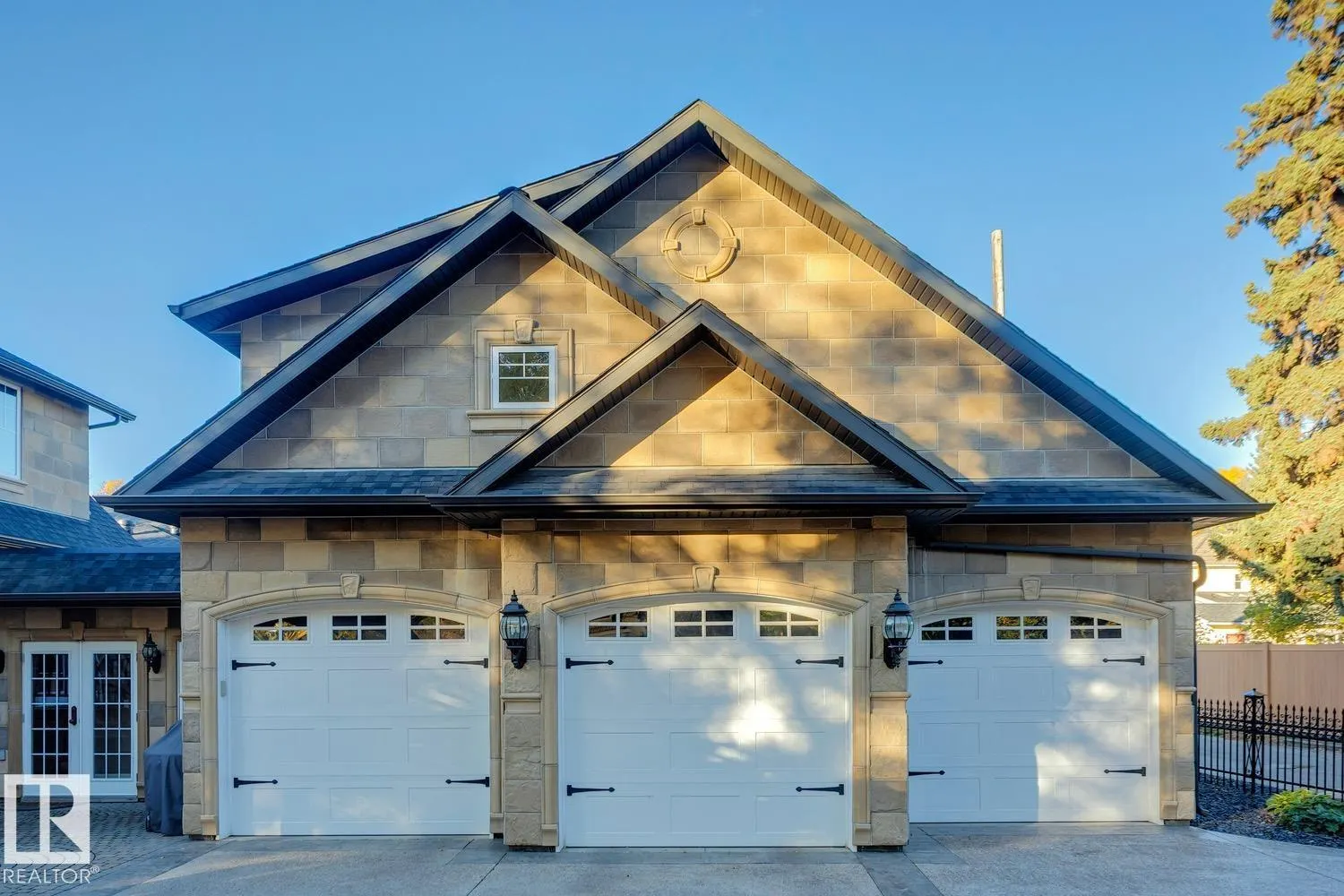 6306 111 AV NW NW