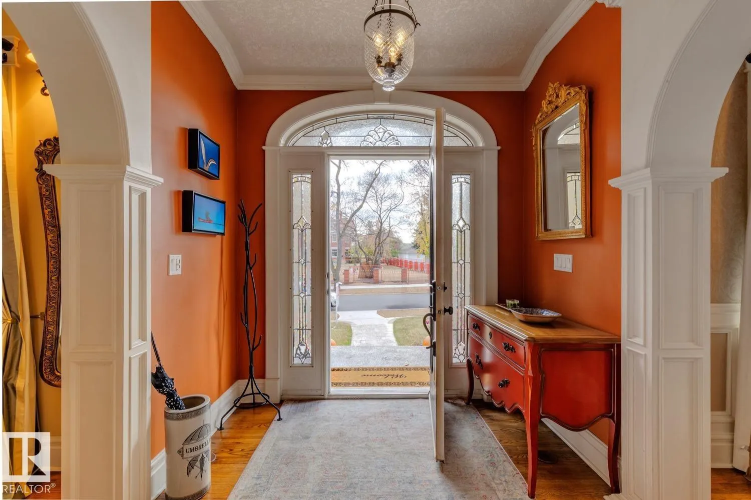 6306 111 AV NW NW