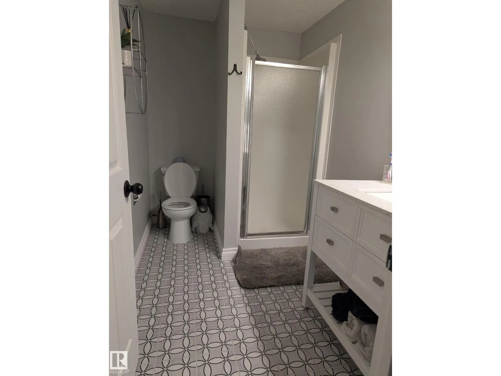 158 MEADOWVIEW DR